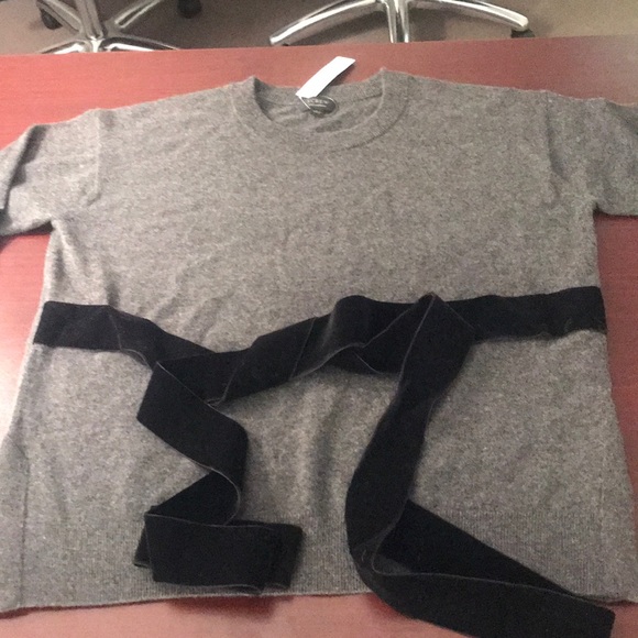 J Crew cashmere sweater with velvet sash - Picture 4 of 4